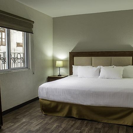 Hotel Adriana イダルゴ・デル・パラル エクステリア 写真