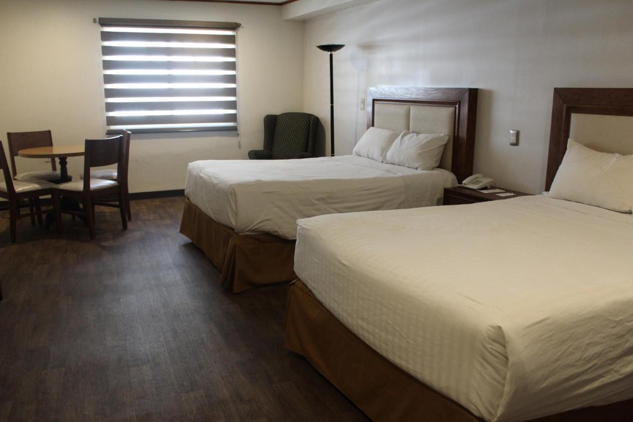 Hotel Adriana イダルゴ・デル・パラル エクステリア 写真